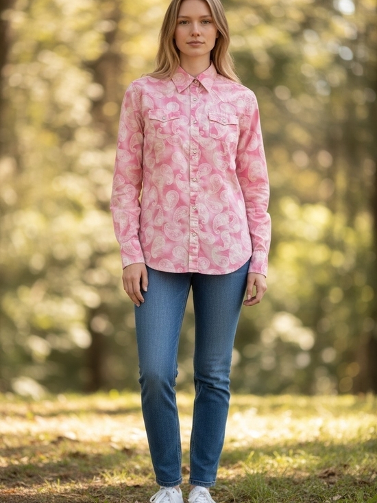 Wrangler Tops - Wrangler Women's Pink Paisley Western Pearl Snap Shirt Size Small